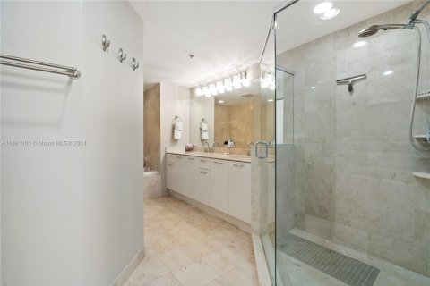 Condo in Fort Lauderdale, Florida, 2 bedrooms  № 1413735 - photo 10