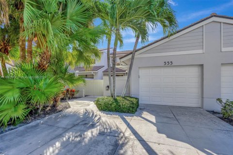 Adosado en venta en Palm Beach Gardens, Florida, 2 dormitorios, 168.9 m2 № 1375770 - foto 1