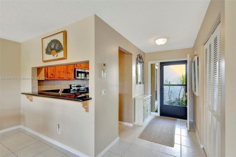 Townhouse in Palm Beach Gardens, Florida 2 bedrooms, 168.9 sq.m. № 1375770 - photo 9