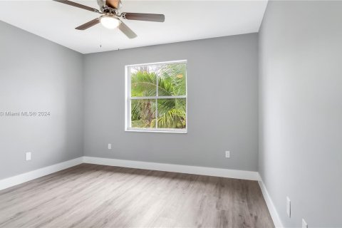 Villa ou maison à vendre à Pembroke Pines, Floride: 4 chambres, 176.42 m2 № 1331877 - photo 19