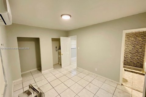 Immobilier commercial à vendre à Hallandale Beach, Floride: 94.2 m2 № 1224986 - photo 10