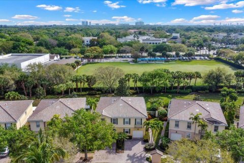 Townhouse in Palm Beach Gardens, Florida 3 bedrooms, 145.86 sq.m. № 1057833 - photo 12