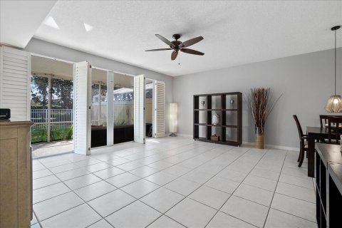 Townhouse in Palm Beach Gardens, Florida 3 bedrooms, 145.86 sq.m. № 1057833 - photo 30