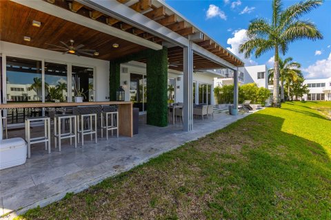 Villa ou maison à vendre à Doral, Floride: 5 chambres, 429.95 m2 № 1073059 - photo 14