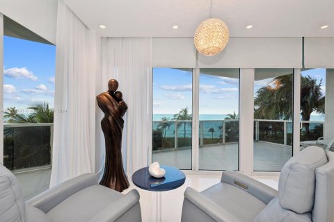 Condominio en venta en Bal Harbour, Florida, 7 dormitorios, 897.06 m2 № 1242048 - foto 9