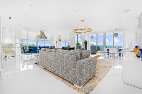 Condominio en venta en Bal Harbour, Florida, 7 dormitorios, 897.06 m2 № 1242048 - foto 6