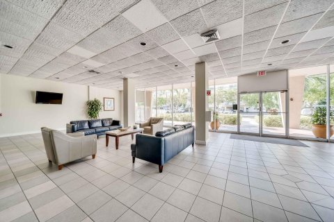 Condominio en venta en Hallandale Beach, Florida, 2 dormitorios, 116.13 m2 № 1221598 - foto 16
