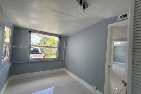 Immobilier commercial à vendre à Miami, Floride: 182.46 m2 № 1241229 - photo 10