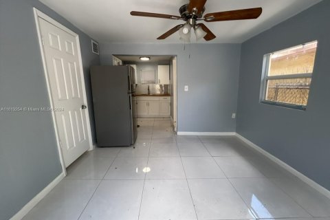 Immobilier commercial à vendre à Miami, Floride: 182.46 m2 № 1241229 - photo 18