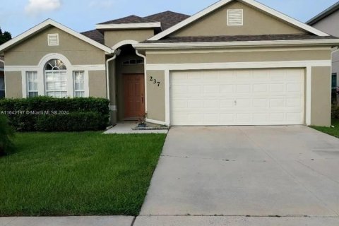 Villa ou maison à vendre à Kissimmee, Floride: 4 chambres № 1321392 - photo 1