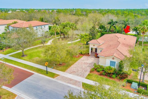 House in Jupiter, Florida 4 bedrooms, 216.83 sq.m. № 1043050 - photo 2