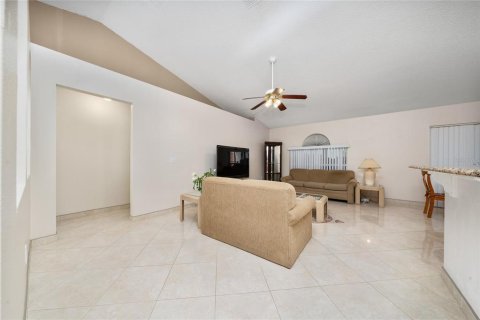 House in Kissimmee, Florida 4 bedrooms, 167.78 sq.m. № 1431915 - photo 24