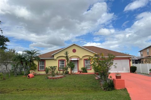 House in Kissimmee, Florida 4 bedrooms, 167.78 sq.m. № 1431915 - photo 1