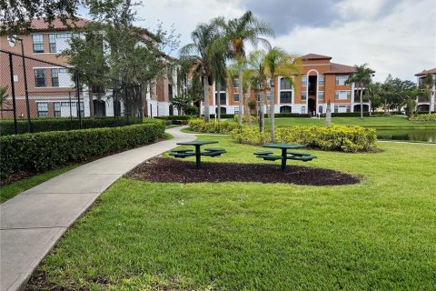 Condo in Sarasota, Florida, 1 bedroom  № 1357645 - photo 17