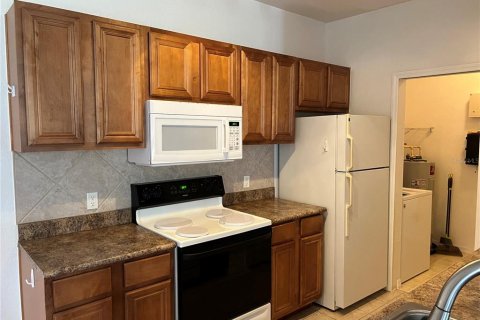 Condo in Sarasota, Florida, 1 bedroom  № 1357645 - photo 4