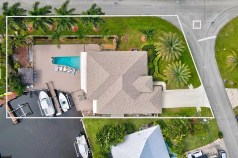 Villa ou maison à vendre à Palm City, Floride: 3 chambres, 212.28 m2 № 1065816 - photo 5