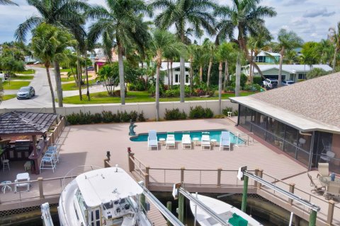 Villa ou maison à vendre à Palm City, Floride: 3 chambres, 212.28 m2 № 1065816 - photo 8