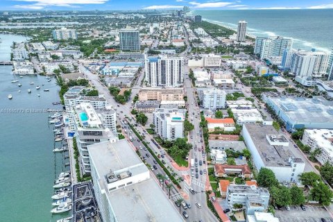 Condo in Miami Beach, Florida, 1 bedroom  № 1422949 - photo 7