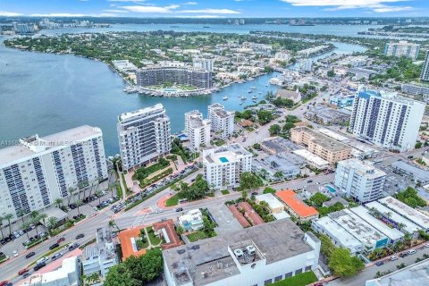 Condo in Miami Beach, Florida, 1 bedroom  № 1422949 - photo 6