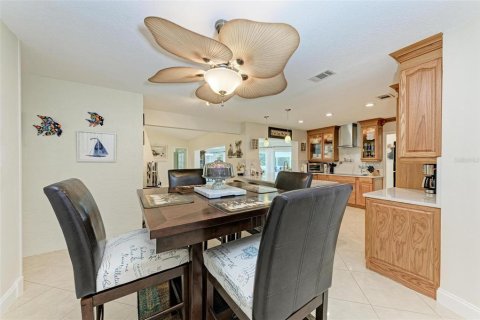 Villa ou maison à vendre à Punta Gorda, Floride: 2 chambres, 219.81 m2 № 1307170 - photo 22