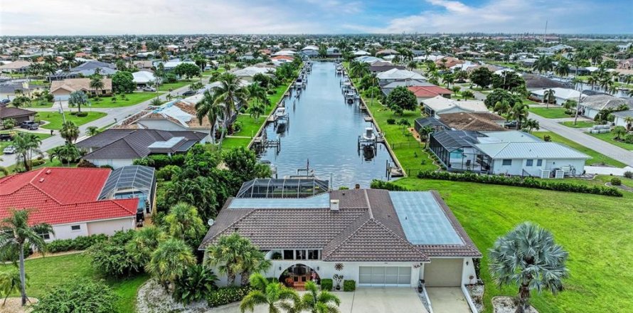 Villa ou maison à Punta Gorda, Floride 2 chambres, 219.81 m2 № 1307170