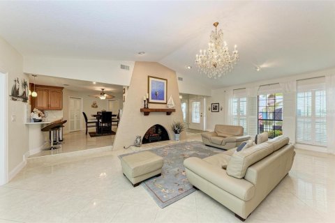 Villa ou maison à vendre à Punta Gorda, Floride: 2 chambres, 219.81 m2 № 1307170 - photo 11