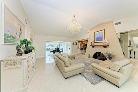 Villa ou maison à vendre à Punta Gorda, Floride: 2 chambres, 219.81 m2 № 1307170 - photo 12