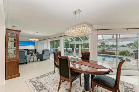 Villa ou maison à vendre à Punta Gorda, Floride: 2 chambres, 219.81 m2 № 1307170 - photo 24