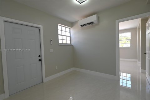 Villa ou maison à vendre à Miami, Floride: 5 chambres, 236.44 m2 № 1372903 - photo 19