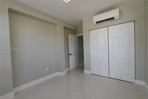 Villa ou maison à vendre à Miami, Floride: 5 chambres, 236.44 m2 № 1372903 - photo 20