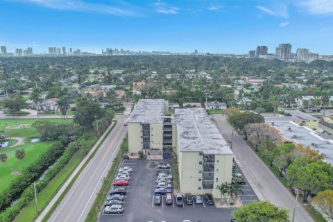 Copropriété à vendre à Hollywood, Floride: 2 chambres, 87.79 m2 № 1059002 - photo 3