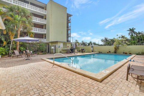 Condo in Hollywood, Florida, 2 bedrooms  № 1059002 - photo 12