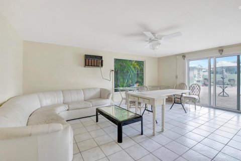 Copropriété à vendre à Hollywood, Floride: 2 chambres, 87.79 m2 № 1059002 - photo 8