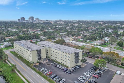 Condo in Hollywood, Florida, 2 bedrooms  № 1059002 - photo 4