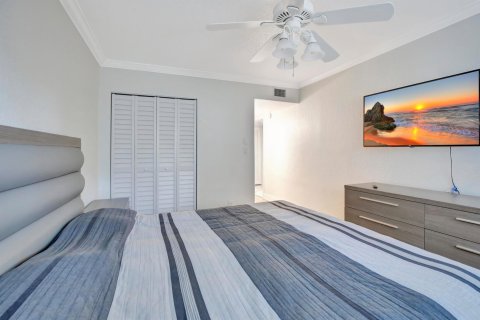 Copropriété à vendre à Hollywood, Floride: 2 chambres, 87.79 m2 № 1059002 - photo 16