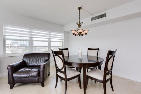 Condo in Fort Lauderdale, Florida, 2 bedrooms  № 1059048 - photo 24