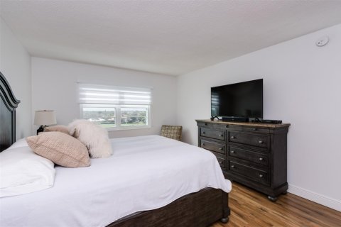 Condo in Fort Lauderdale, Florida, 2 bedrooms  № 1059048 - photo 5