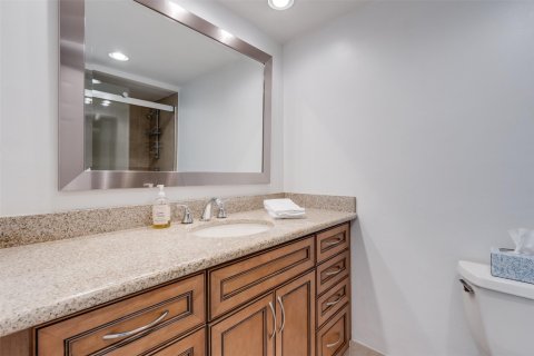 Condo in Fort Lauderdale, Florida, 2 bedrooms  № 1059048 - photo 11