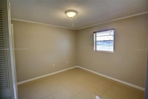 Casa en venta en Okeechobee, Florida, 3 dormitorios № 1049346 - foto 13