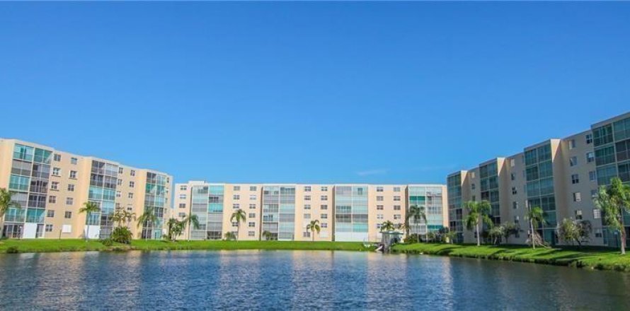 Condo in Dania Beach, Florida, 2 bedrooms  № 1044144
