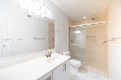 Condo in Miami, Florida, 1 bedroom  № 1333351 - photo 19