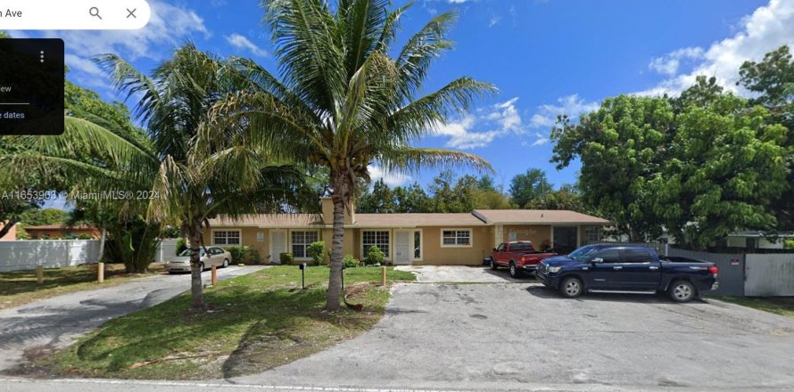 Propiedad comercial en Miami, Florida 324.69 m2 № 1348392