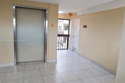 Condominio en venta en Miami, Florida, 2 dormitorios, 78.78 m2 № 1415445 - foto 13