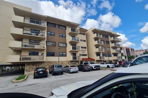 Condominio en venta en Miami, Florida, 2 dormitorios, 78.78 m2 № 1415445 - foto 2