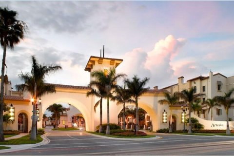 Adosado en venta en Sunrise, Florida, 4 dormitorios, 273.32 m2 № 1162835 - foto 1