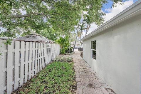 House in Fort Lauderdale, Florida 3 bedrooms, 185.8 sq.m. № 1162827 - photo 16