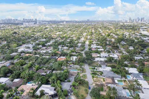 Casa en venta en Fort Lauderdale, Florida, 3 dormitorios, 185.8 m2 № 1162827 - foto 7