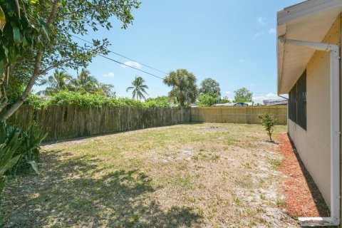 House in Palm Beach Gardens, Florida 3 bedrooms, 82.22 sq.m. № 1162837 - photo 9