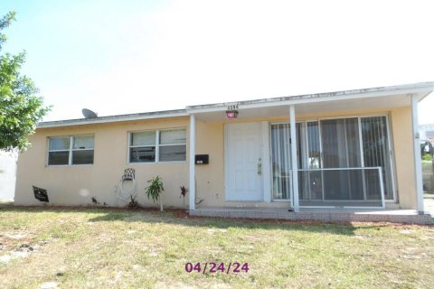 House in Palm Beach Gardens, Florida 3 bedrooms, 82.22 sq.m. № 1162837 - photo 7