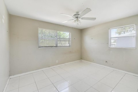 House in Palm Beach Gardens, Florida 3 bedrooms, 82.22 sq.m. № 1162837 - photo 17